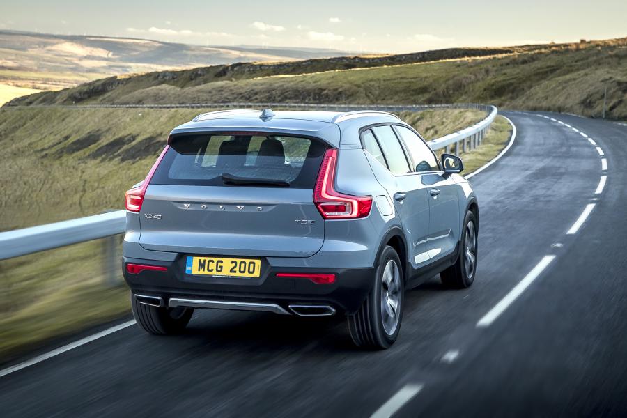 Volvo XC40 T5 Plug-in Hybrid Inscription 2002 года  (UK) (фото 32 из 40)